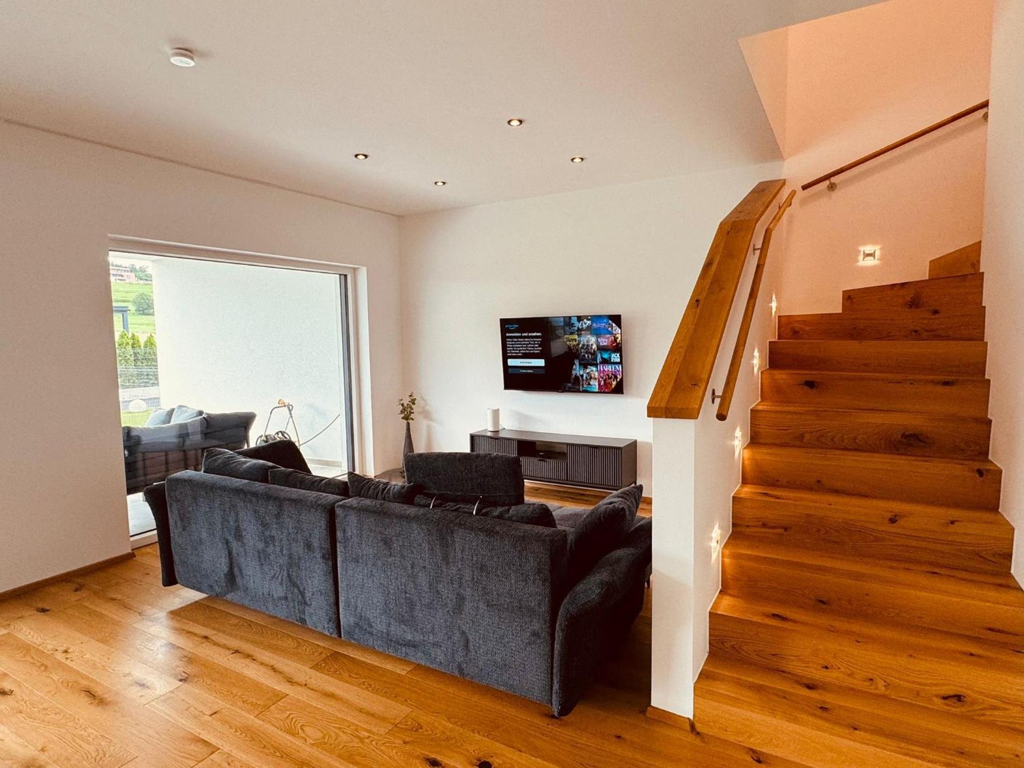 Luxus-Villa In Idyllischer Lage Muttendorf Ngoại thất bức ảnh