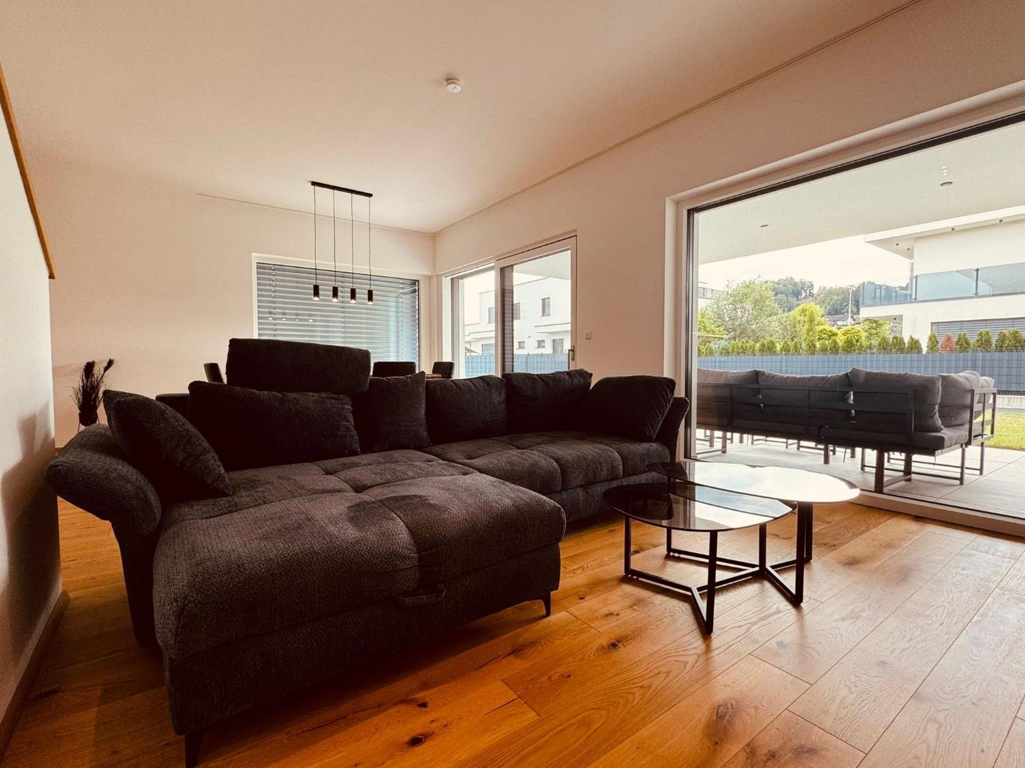 Luxus-Villa In Idyllischer Lage Muttendorf Ngoại thất bức ảnh