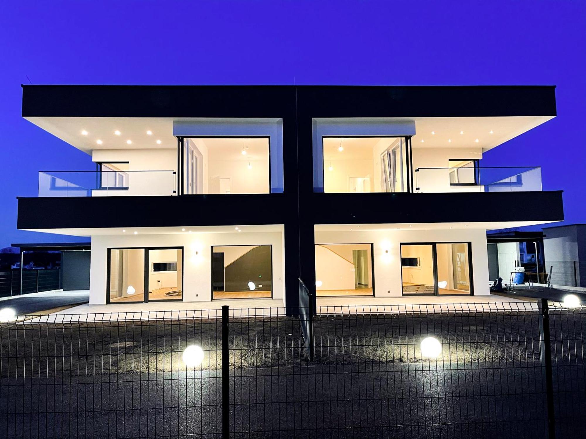 Luxus-Villa In Idyllischer Lage Muttendorf Ngoại thất bức ảnh
